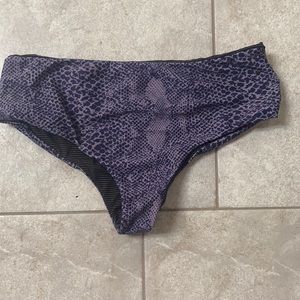 Acacia bottoms in Boa